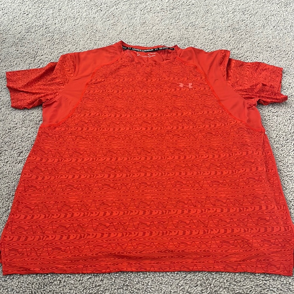Men’s workout top